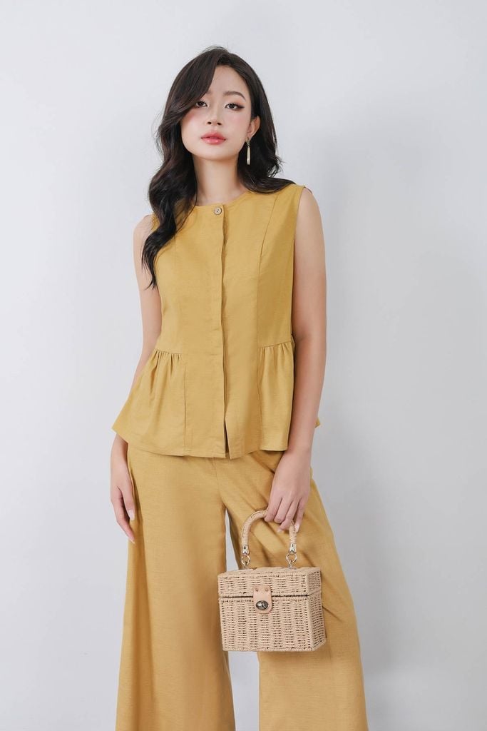 BAS33456 - Áo sơ mi kiểu vải linen dáng suông cổ tròn không tay thân áo xếp nhún tạo xoè - PANTIO