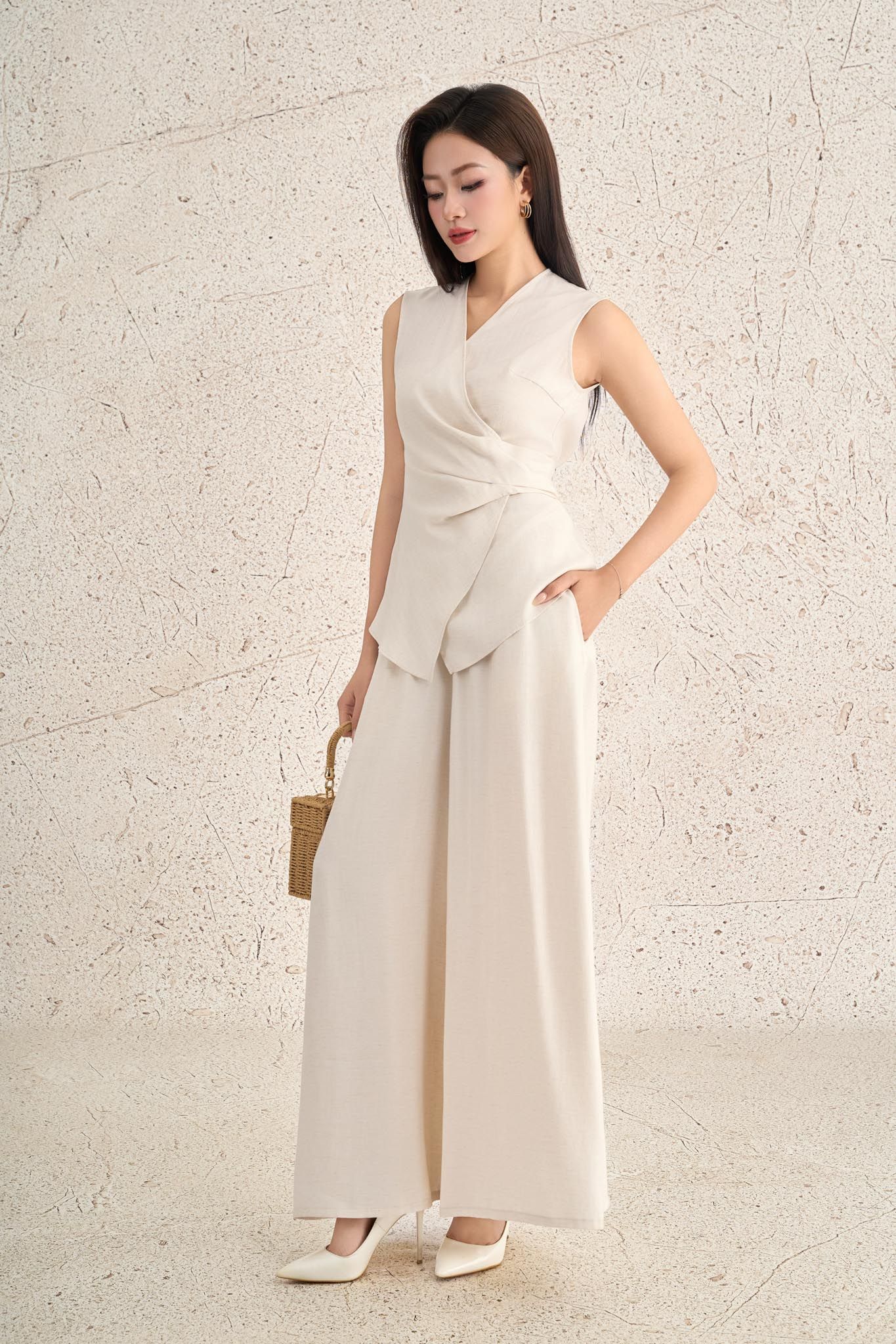 BQD33468 - Quần dài dạo phố vải thô mỏng dáng suông ống rộng cạp chun co giãn - PANTIO