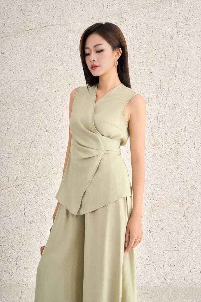 BAS33468 - Áo sơ mi kiểu dạo phố vải thô mỏng cổ xẻ V không tay thân áo phối vạt thắt eo tạo kiểu - PANTIO