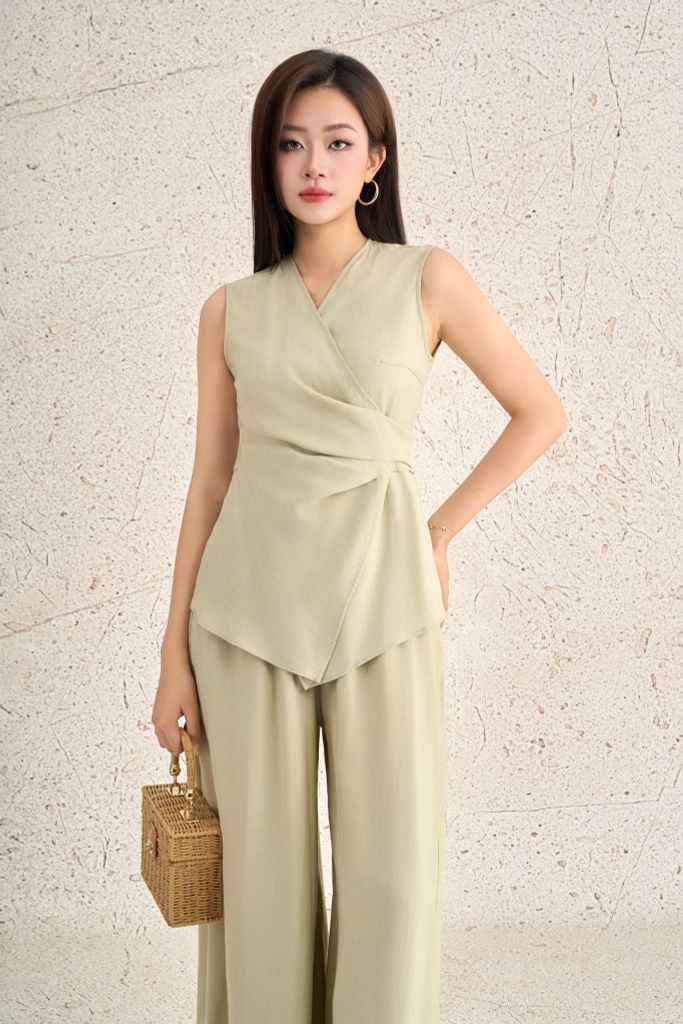 BAS33468 - Áo sơ mi kiểu dạo phố vải thô mỏng cổ xẻ V không tay thân áo phối vạt thắt eo tạo kiểu - PANTIO