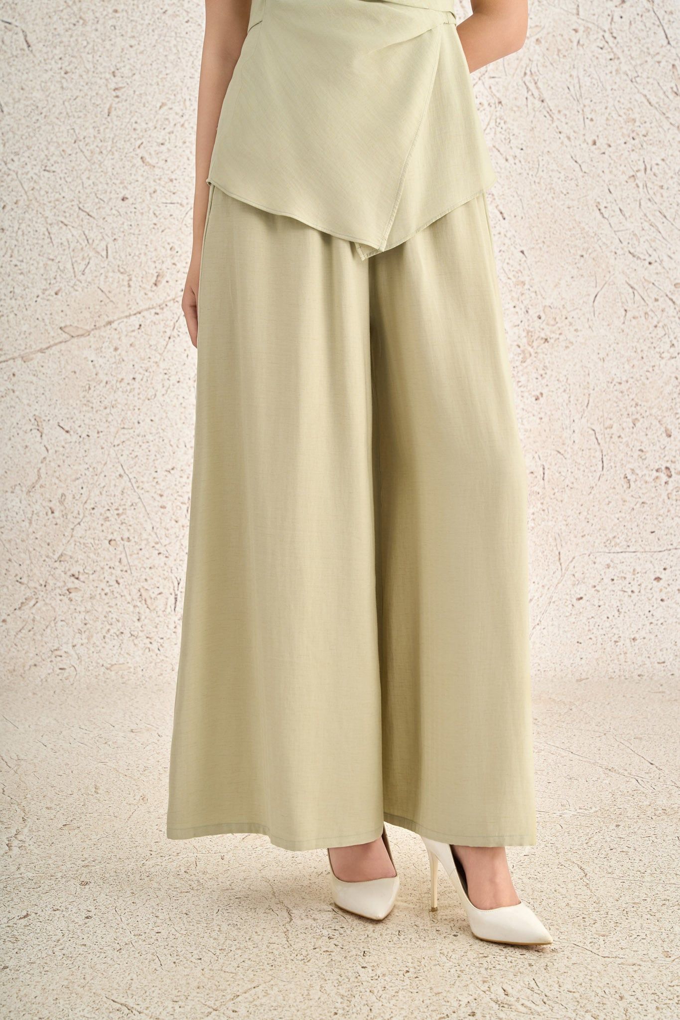 BQD33468 - Quần dài dạo phố vải thô mỏng dáng suông ống rộng cạp chun co giãn - PANTIO