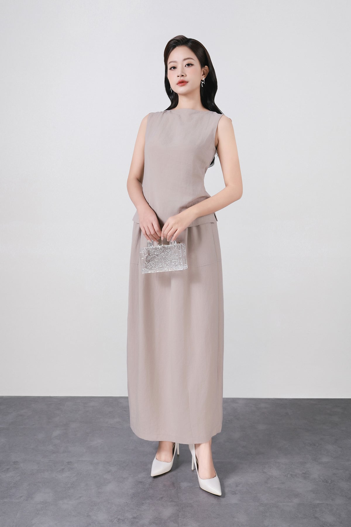BAS33495 - Áo sơ mi kiểu vải thô mỏng dáng ôm cổ tròn lưng đổ tạo kiểu phối dây nơ khoá bên hông - PANTIO