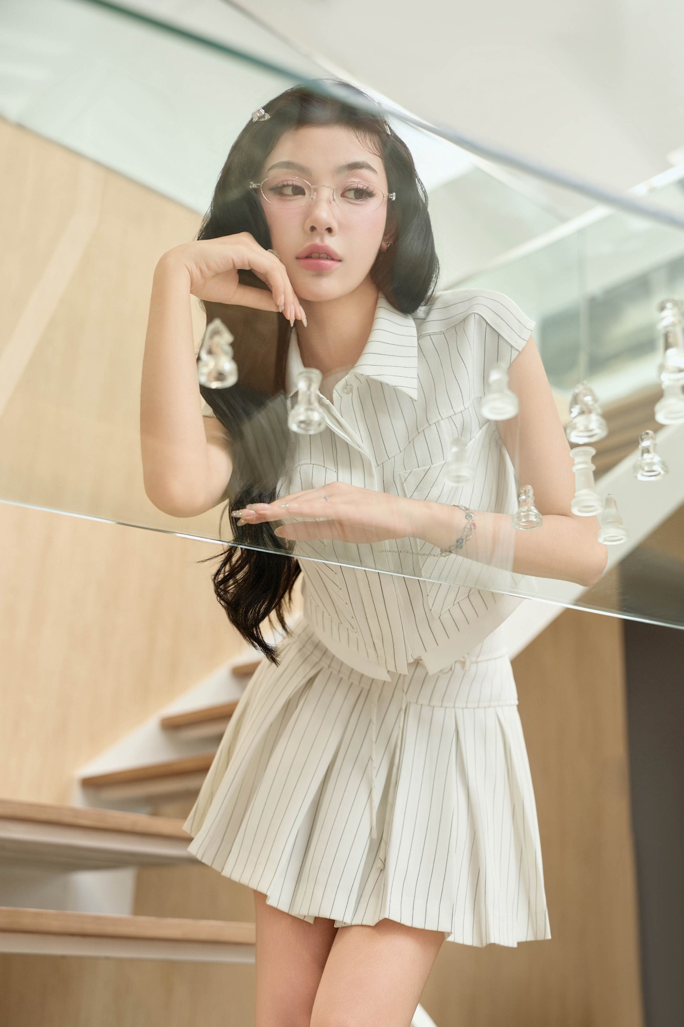 BJN33518 - Chân váy ngắn vải thô kẻ cạp cao thân váy xếp ly tạo kiểu - JAN.