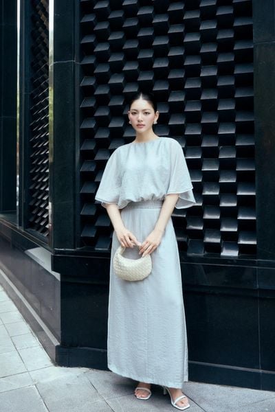 BJD33542 - Chân váy dài vải tơ dáng suông cạp chun thời trang xẻ tà sau - PANTIO