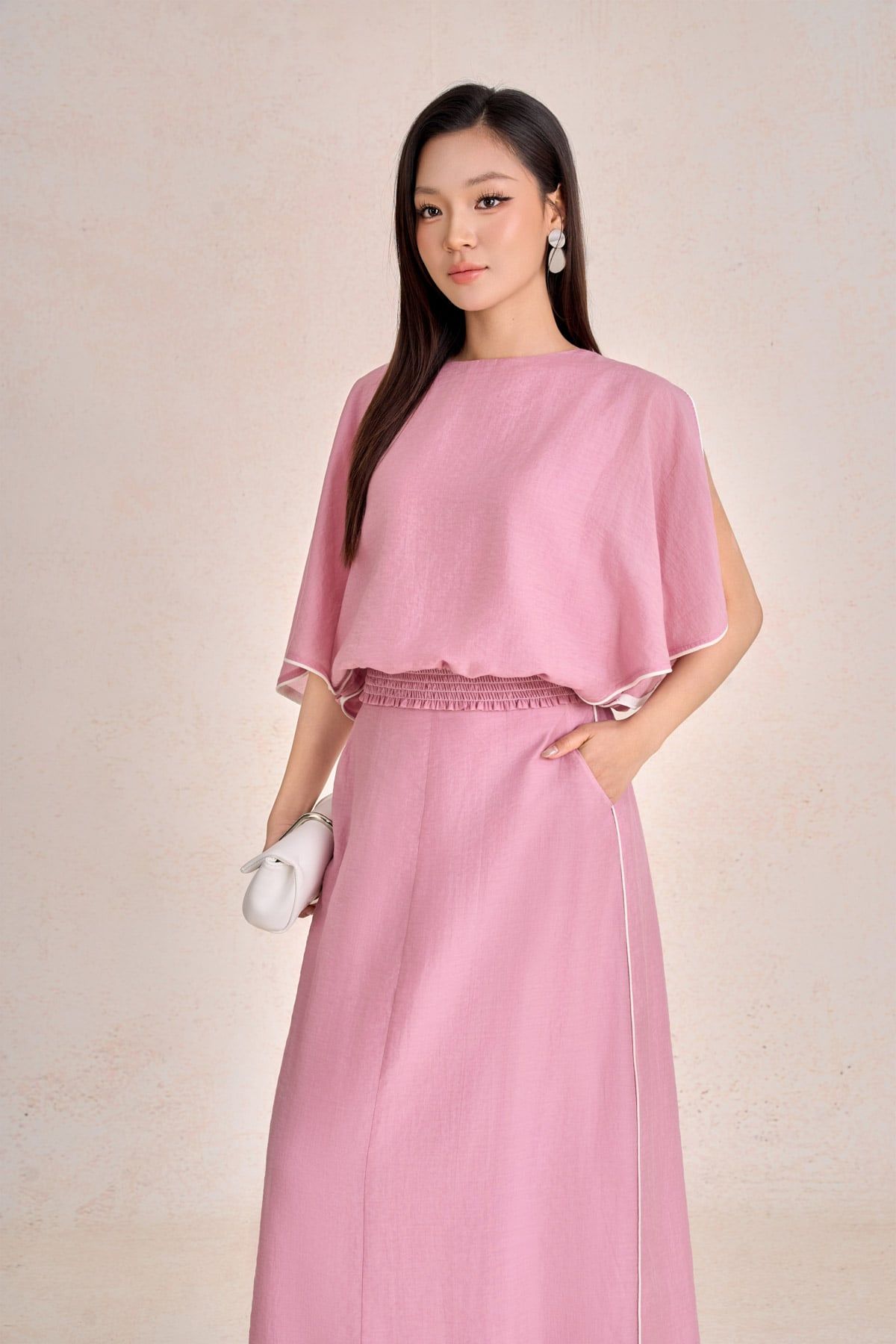 BAS33542 - Áo sơ mi dạo phố vải tơ dáng suông cổ thuyền tay xẻ cánh tiên thời trang - PANTIO