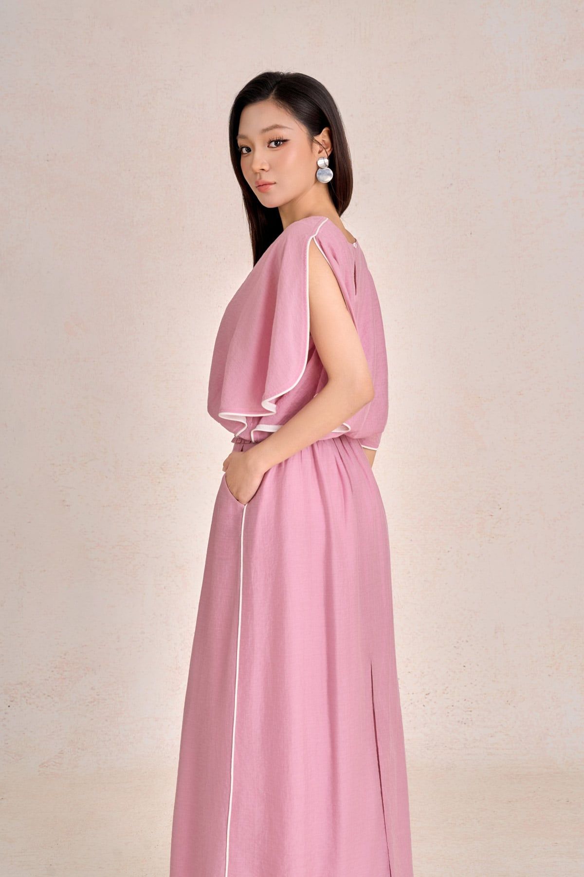 BAS33542 - Áo sơ mi dạo phố vải tơ dáng suông cổ thuyền tay xẻ cánh tiên thời trang - PANTIO
