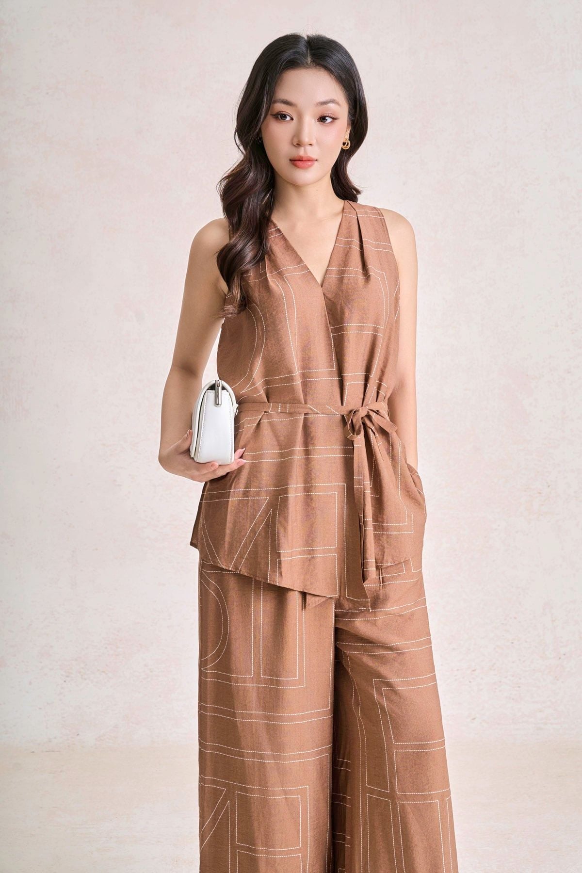 BQD33792 - tylekeo dạo phố vải thô đũi dáng suông cạp chun ống đứng khoá thân trước - tỷ lệ kèo 8899