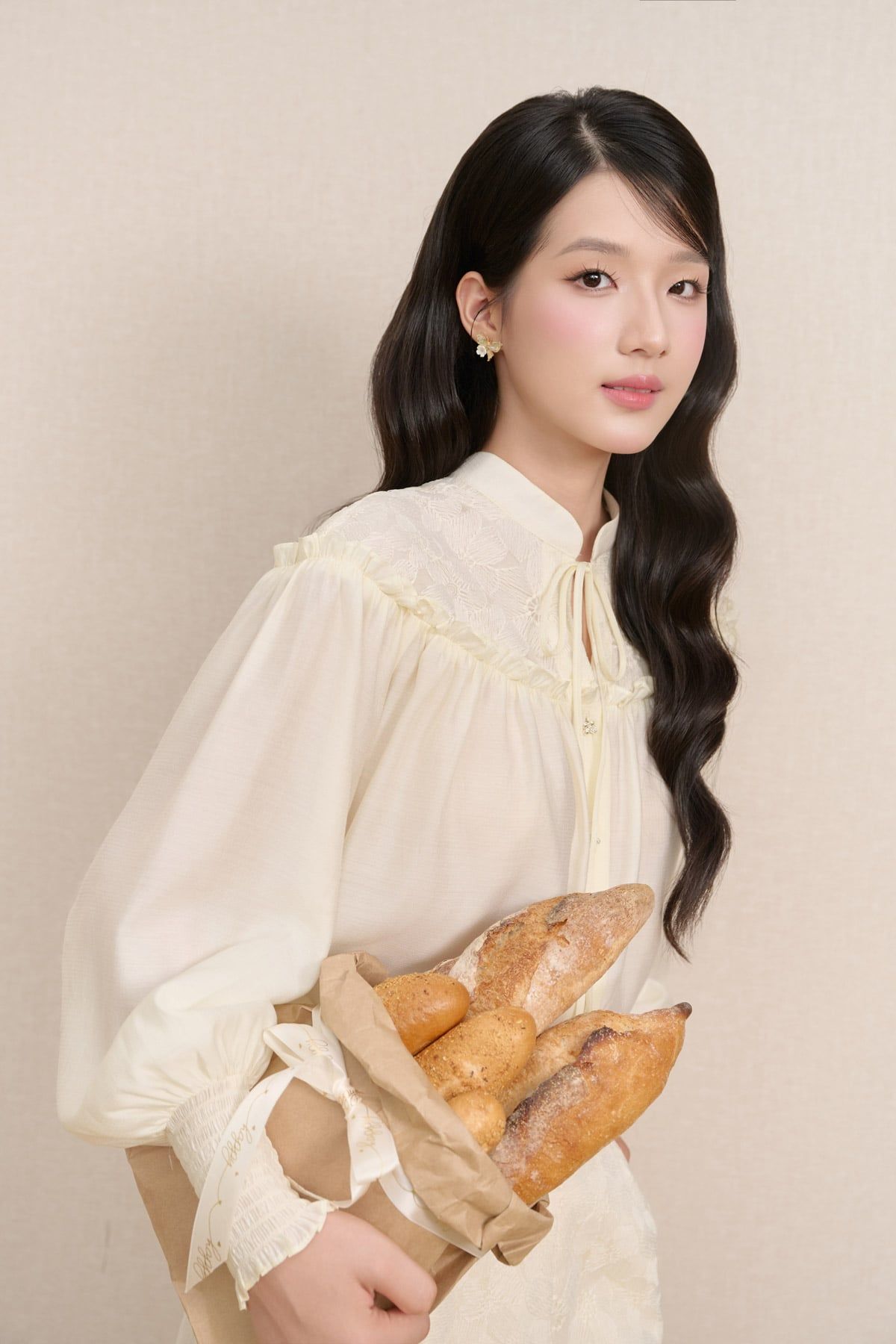 BQN33813 - Quần short vải ren hoa dáng suông cạp liền thời trang khoá thân sau - JAN.