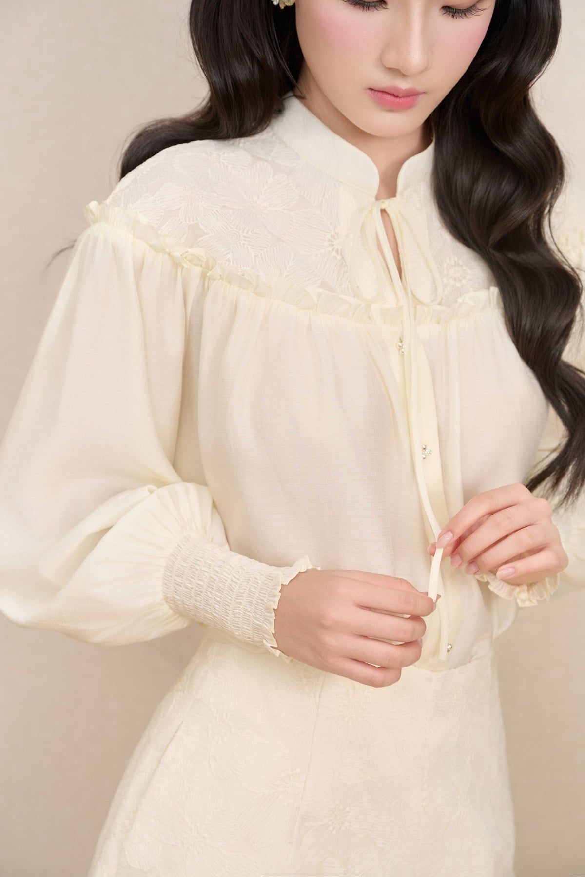 BQN33813 - Quần short vải ren hoa dáng suông cạp liền thời trang khoá thân sau - JAN.