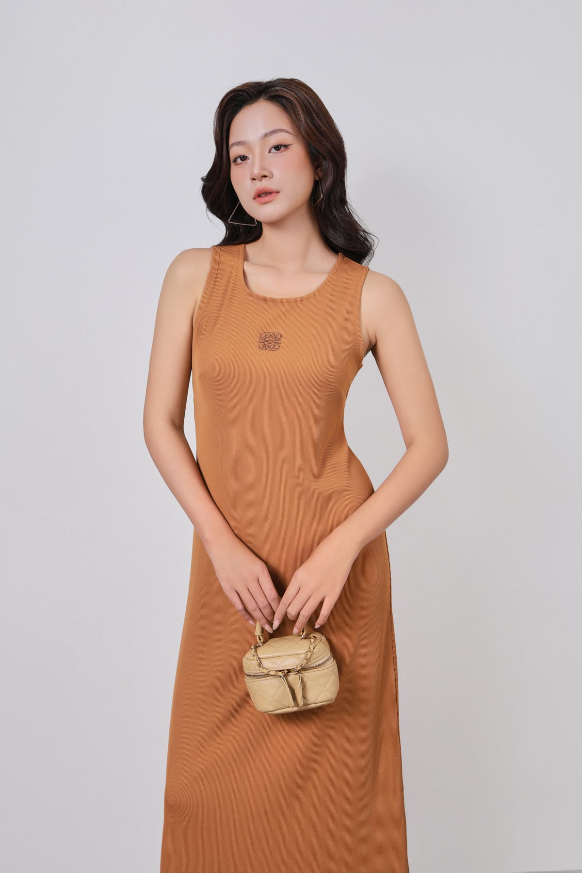 BDP73520 - Đầm dạo phố vải len dáng suông hai dây cổ tròn thời trang - PANTIO