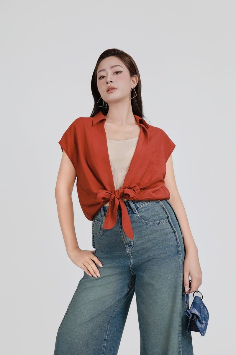 BAS73520 - Áo sơ mi kiểu vải thô mỏng dáng suông cổ bẻ thân áo phối vạt thắt nơ tạo kiểu - PANTIO