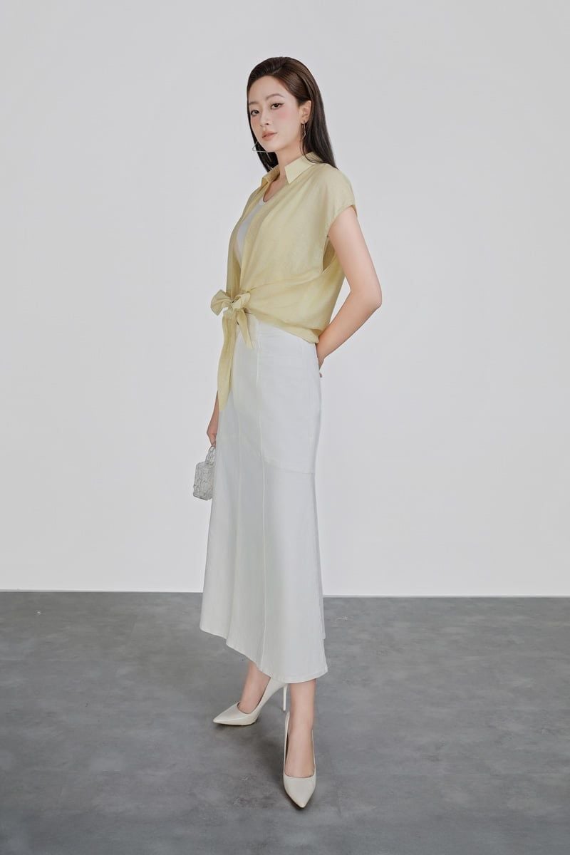 BAS73520 - Áo sơ mi kiểu vải thô mỏng dáng suông cổ bẻ thân áo phối vạt thắt nơ tạo kiểu - PANTIO