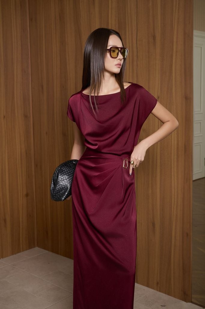BAS73554 - Áo sơ mi công sở vải lụa dáng suông cổ thuyền tay cộc thời trang - PANTIO