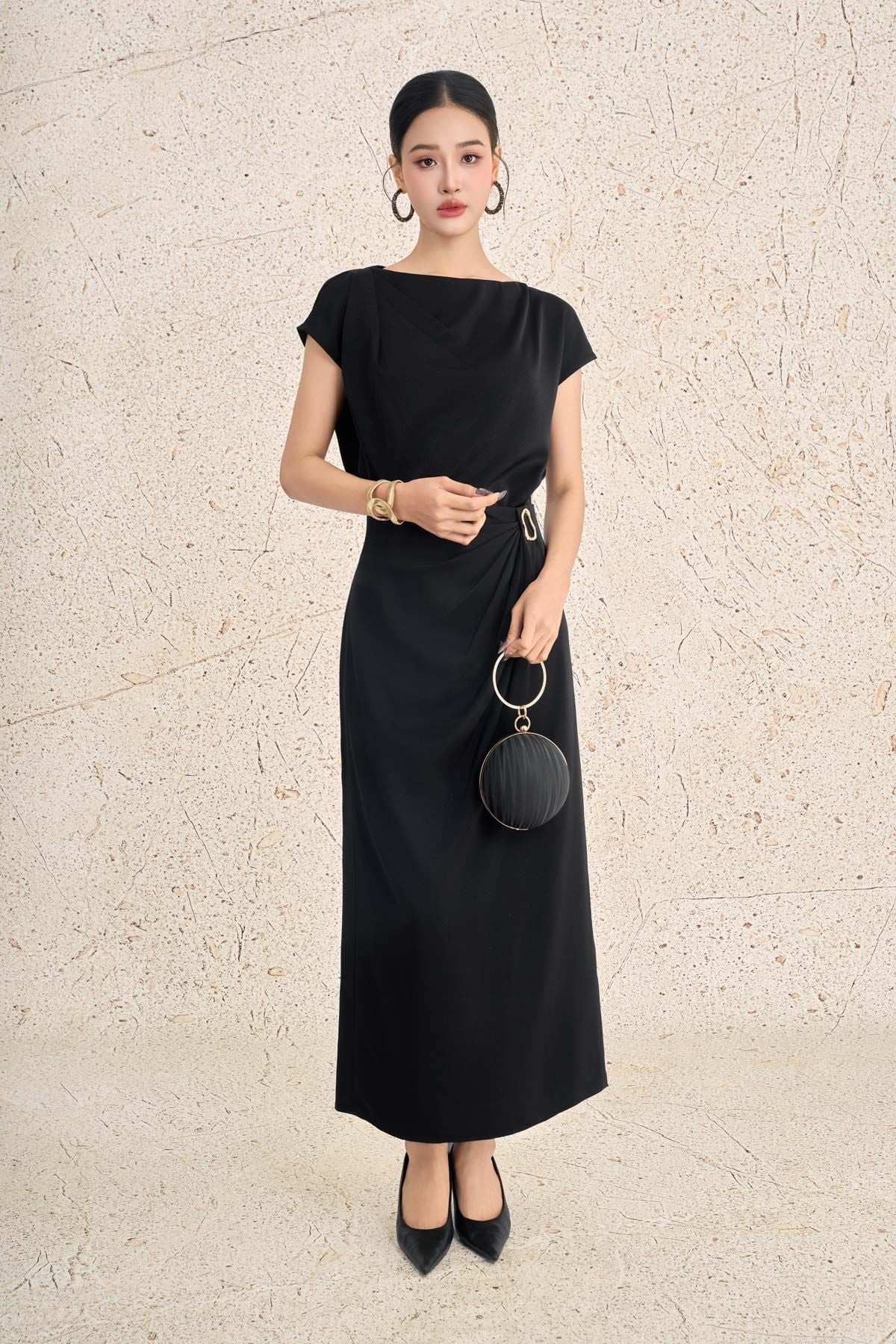 BAS73554 - Áo sơ mi công sở vải lụa dáng suông cổ thuyền tay cộc thời trang - PANTIO