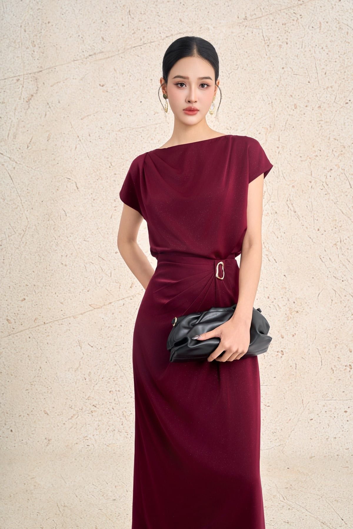 BAS73554 - Áo sơ mi công sở vải lụa dáng suông cổ thuyền tay cộc thời trang - PANTIO