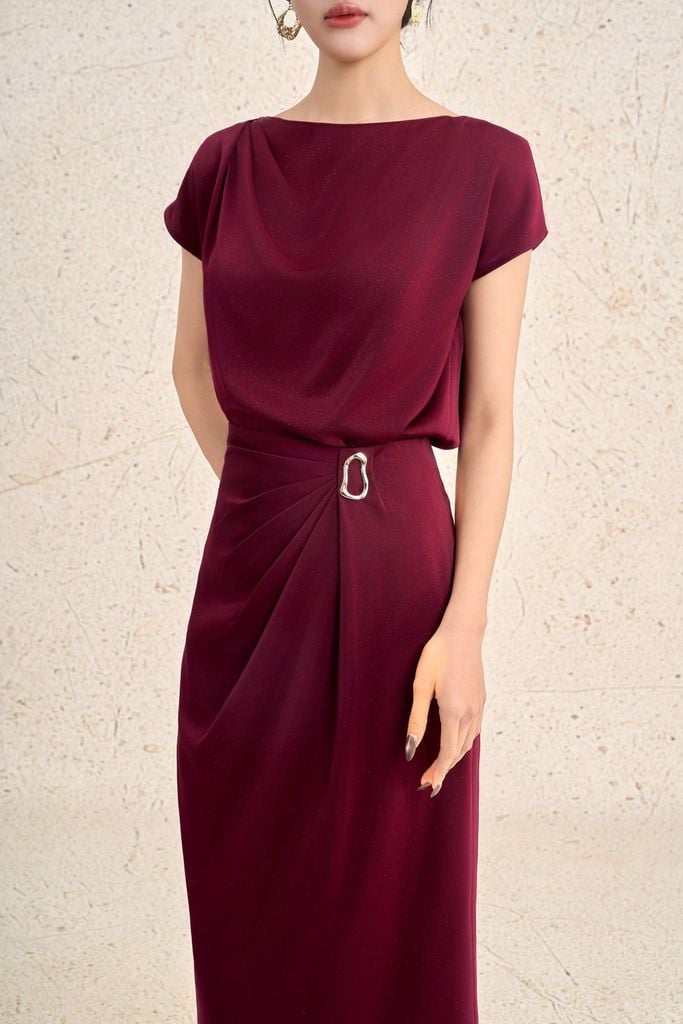 BJD73554 - Chân váy dài công sở vải lụa dáng suông cạp cao xếp nhún phối phụ kiện kim loại tạo kiểu - PANTIO