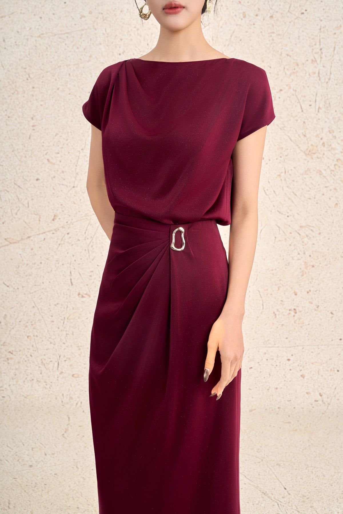 BJD73554 - Chân váy dài công sở vải lụa dáng suông cạp cao xếp nhún phối phụ kiện kim loại tạo kiểu - PANTIO