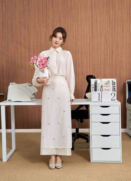 BJD73582 - Chân váy dài công sở vải tơ dáng suông cạp liền thân váy đính dad cao cấp tạo kiểu khoá thân sau - PANTIO