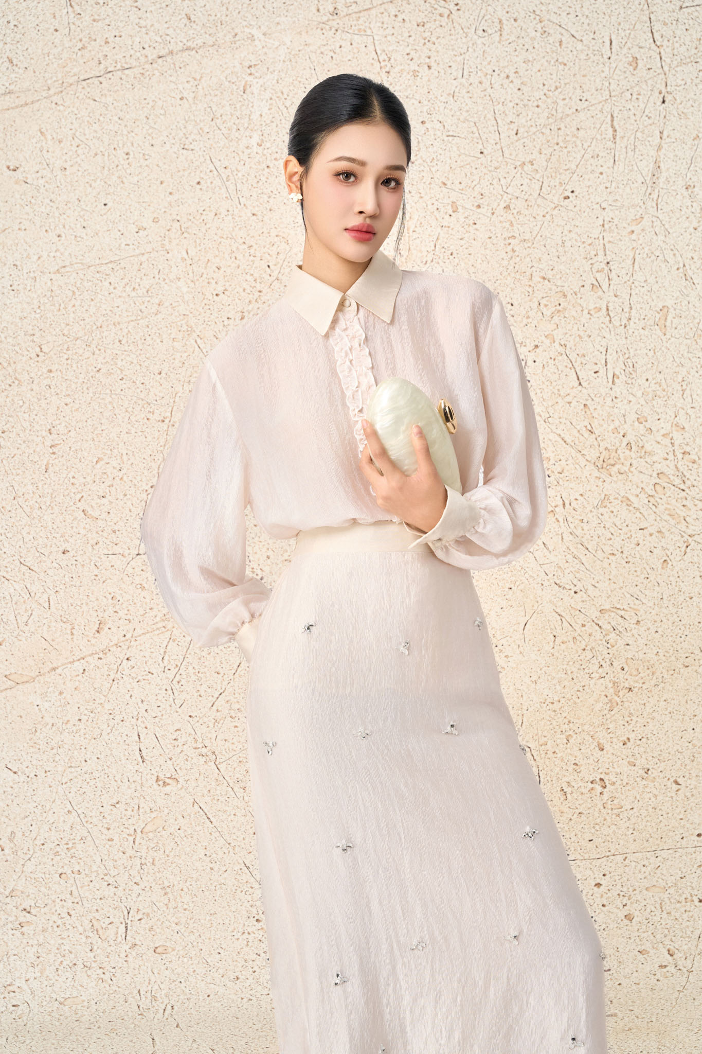 BJD73582 - Chân váy dài công sở vải tơ dáng suông cạp liền thân váy đính dad cao cấp tạo kiểu khoá thân sau - PANTIO