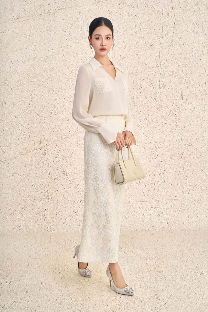 BAS73601 - Áo sơ mi công sở vải toe nhăn dáng suông cổ bẻ xẻ V tay dài ngực áo có túi phối ren hoa thời trang - PANTIO