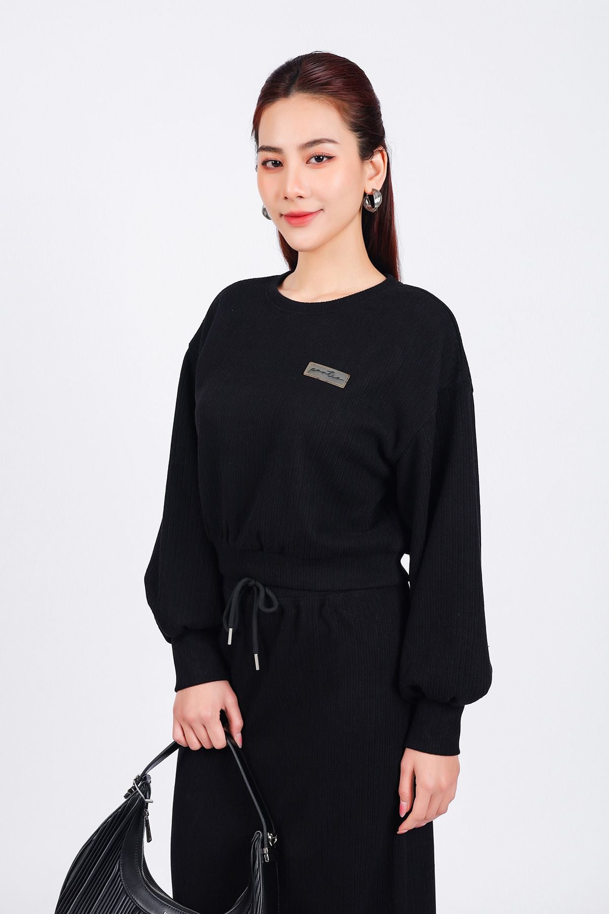 BJT93236 - Chân váy bộ thể thao vải len dáng suông dài cạp chun phối dây thắt nơ tạo kiểu - PANTIO