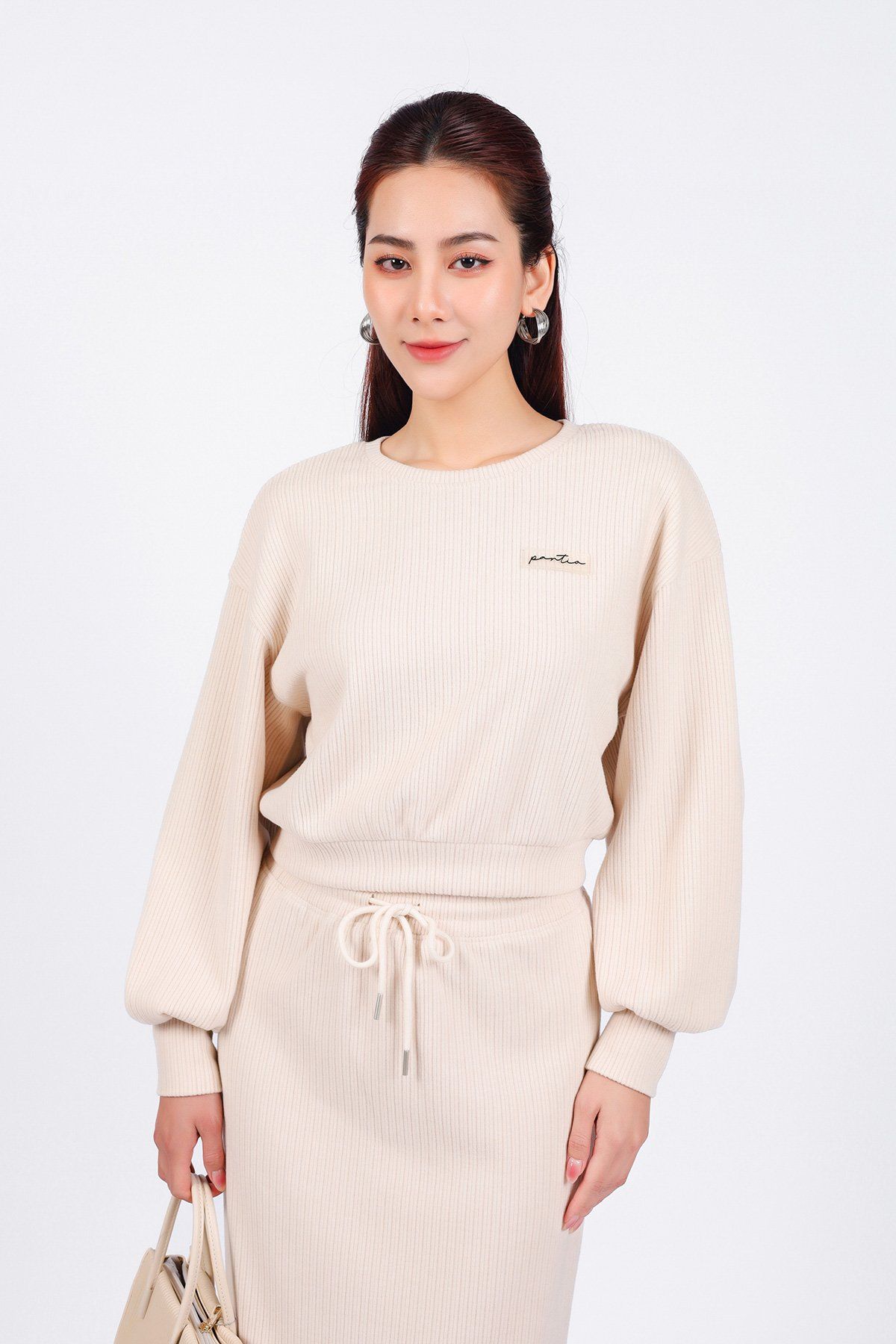 BAT93236 - Áo bộ thể thao vải len dáng lửng cổ tròn tay rộng bo chun tay áo - PANTIO