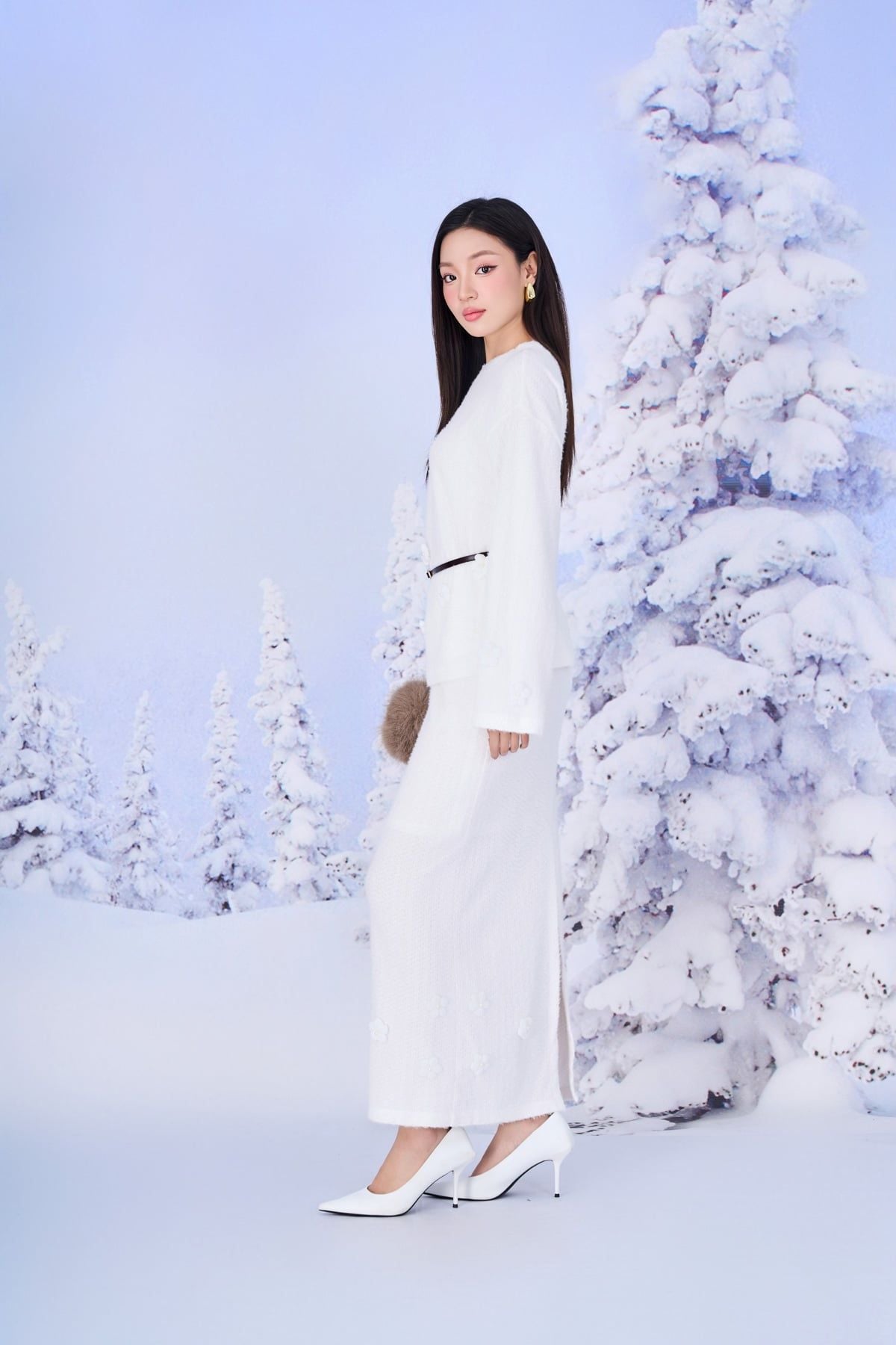 BAT93531 - Áo len cao cấp dàng suông cổ tròn tay rộng gấu áo đính hoa 3D tạo kiểu - PANTIO