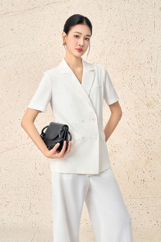 BAV33096 - Áo Vest công sở vải tuytsi dáng suông cổ hai ve tay cộc sau lưng xẻ tà tạo kiểu - PANTIO