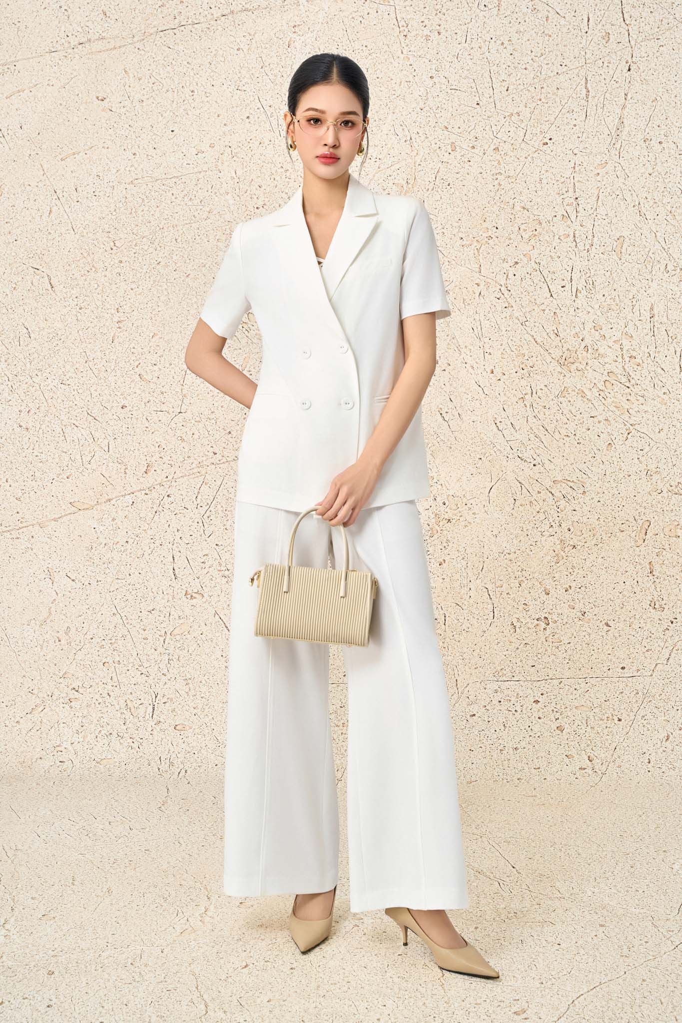 BAV33096 - Áo Vest công sở vải tuytsi dáng suông cổ hai ve tay cộc sau lưng xẻ tà tạo kiểu - PANTIO