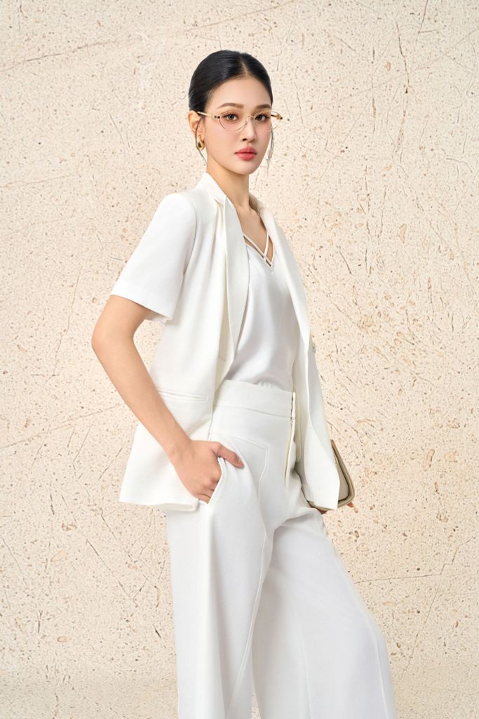 BAV33096 - Áo Vest công sở vải tuytsi dáng suông cổ hai ve tay cộc sau lưng xẻ tà tạo kiểu - PANTIO