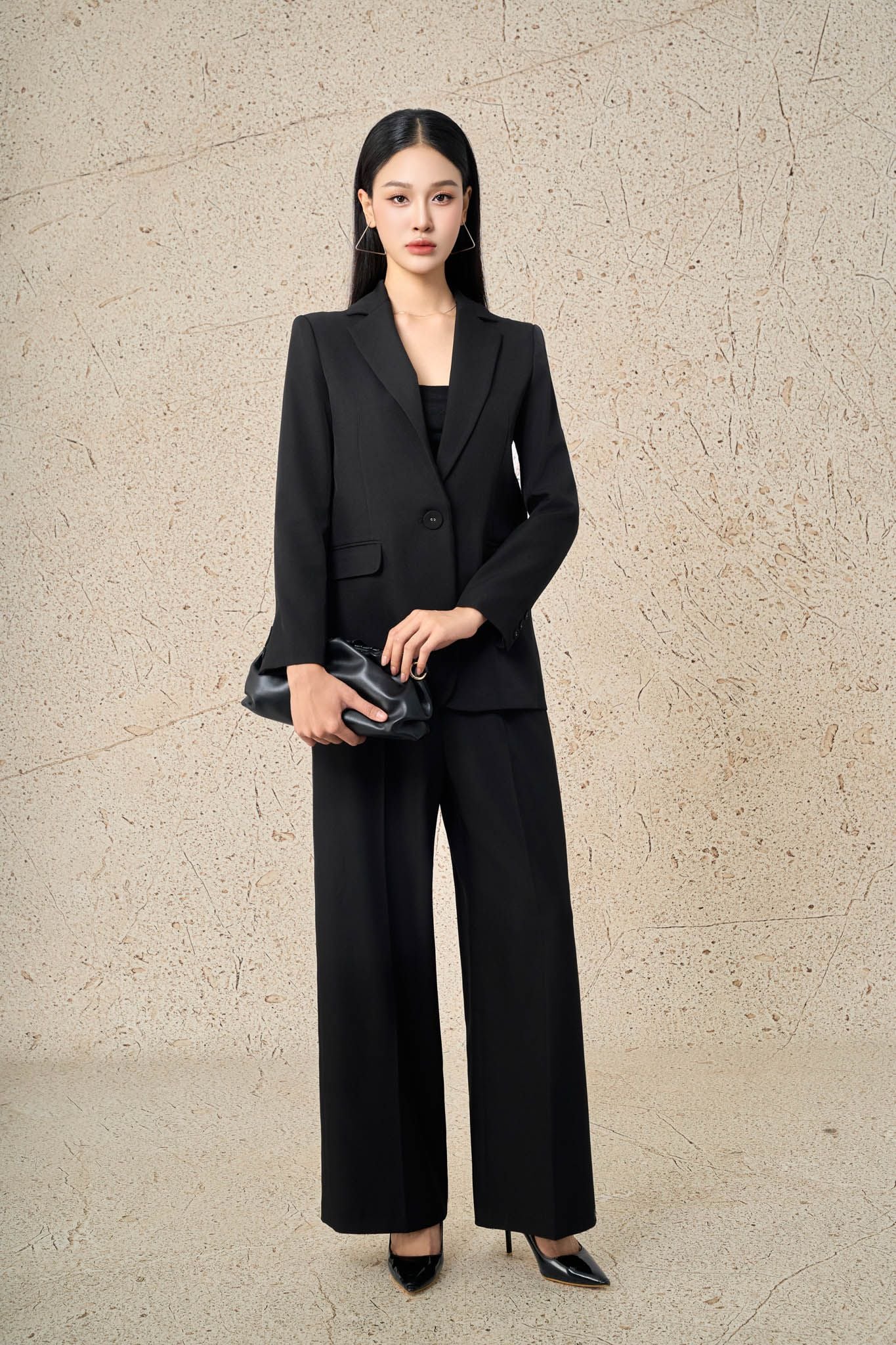 BAV93581 - Áo vest công sở vải tuytsi dáng suông cổ hai ve tay dài thân áo đính nắp túi ốp tạo kiểu cài khuy thân trước - PANTIO