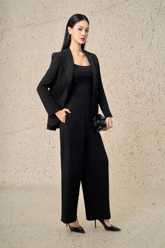 BAV93581 - Áo vest công sở vải tuytsi dáng suông cổ hai ve tay dài thân áo đính nắp túi ốp tạo kiểu cài khuy thân trước - PANTIO