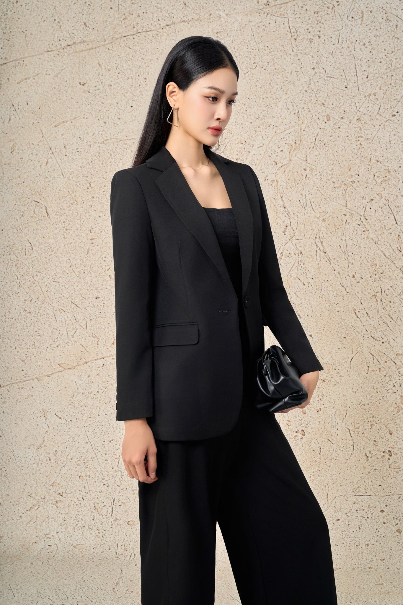 BAV93581 - Áo vest công sở vải tuytsi dáng suông cổ hai ve tay dài thân áo đính nắp túi ốp tạo kiểu cài khuy thân trước - PANTIO