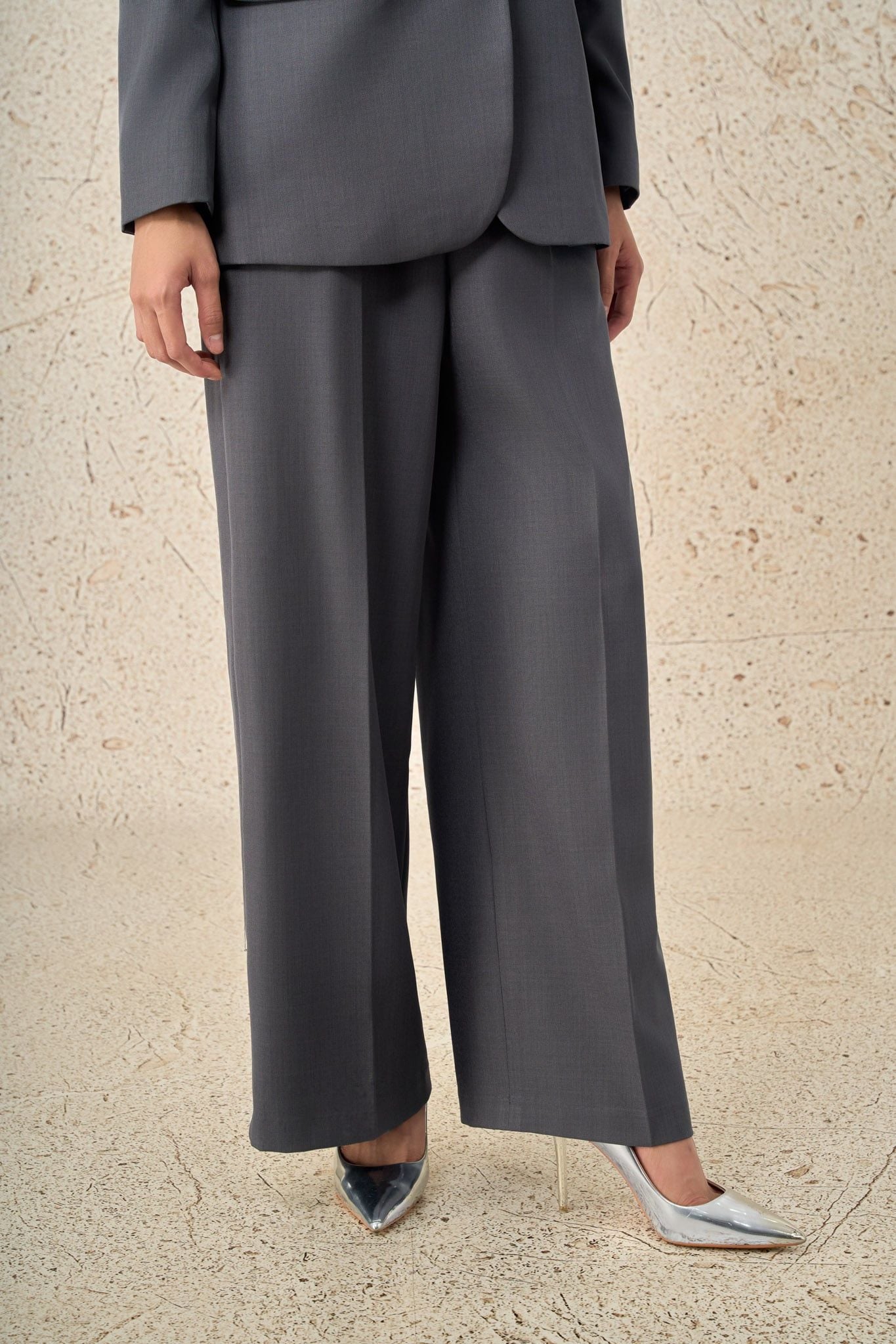 BQD93581 - Quần dài công sở vải tuytsi dáng suông ống rộng thời trang khoá thân sau - PANTIO