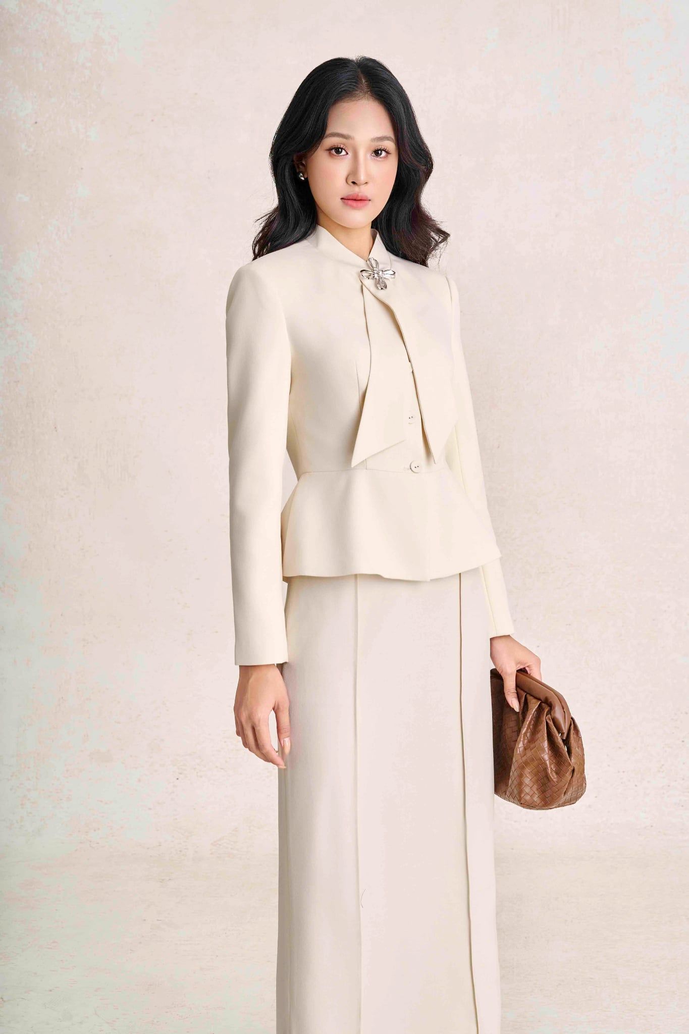 BJD93857 - Chân váy dài công sở vải thô đũi dáng suông thân váy phối đường ly tạo kiểu khoá thân sau - PANTIO