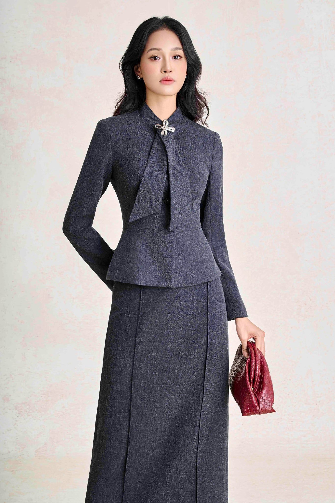 BJD93857 - Chân váy dài công sở vải thô đũi dáng suông thân váy phối đường ly tạo kiểu khoá thân sau - PANTIO