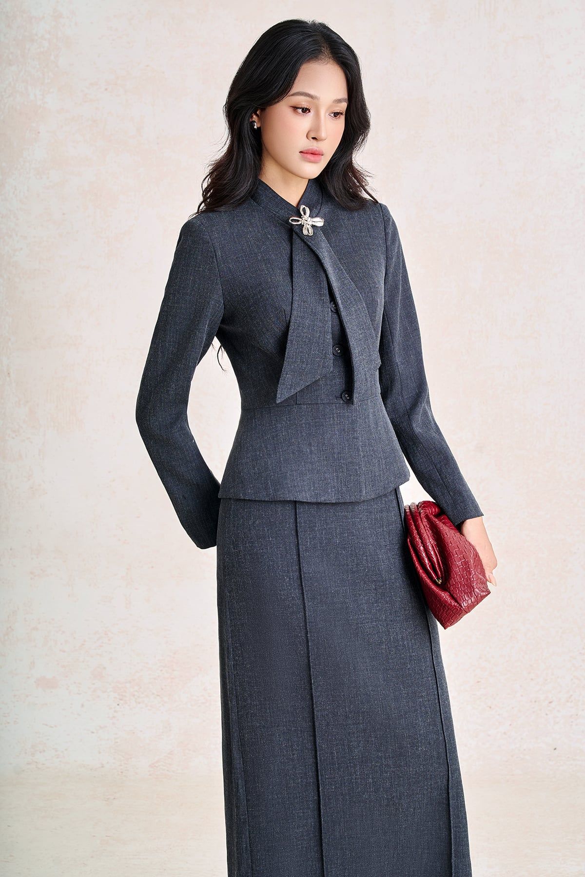 BAV93857 - Áo vest công sở vải thô đũi dáng peplum cổ kiểu phối phụ kiện kim loại thời trang - PANTIO