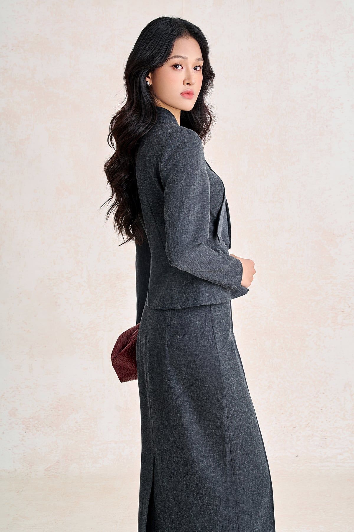 BAV93857 - Áo vest công sở vải thô đũi dáng peplum cổ kiểu phối phụ kiện kim loại thời trang - PANTIO