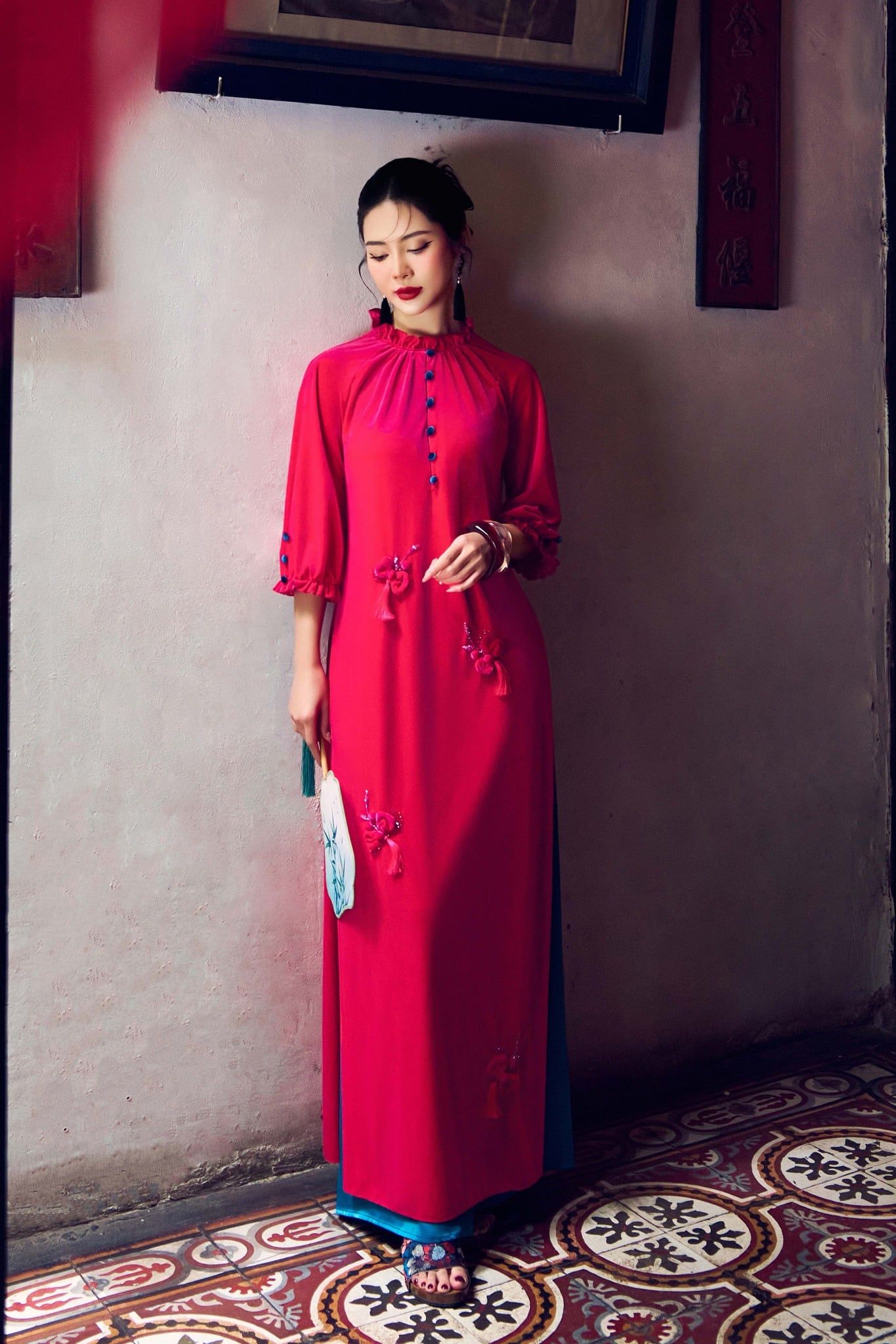 BDA50168 - Áo dài dáng suông vải nhung cổ tròn tay lửng ngực áo đính khuy bọc tạo kiểu thân áo phối tua rua thời trang - PANTIO