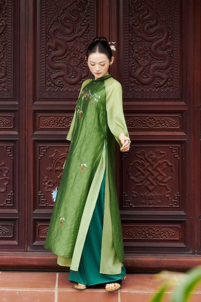 BDQ52025 - Quần áo dài truyền thống vải lụa dáng suông ống rộng cạp liền thân sau pha chun - PANTIO