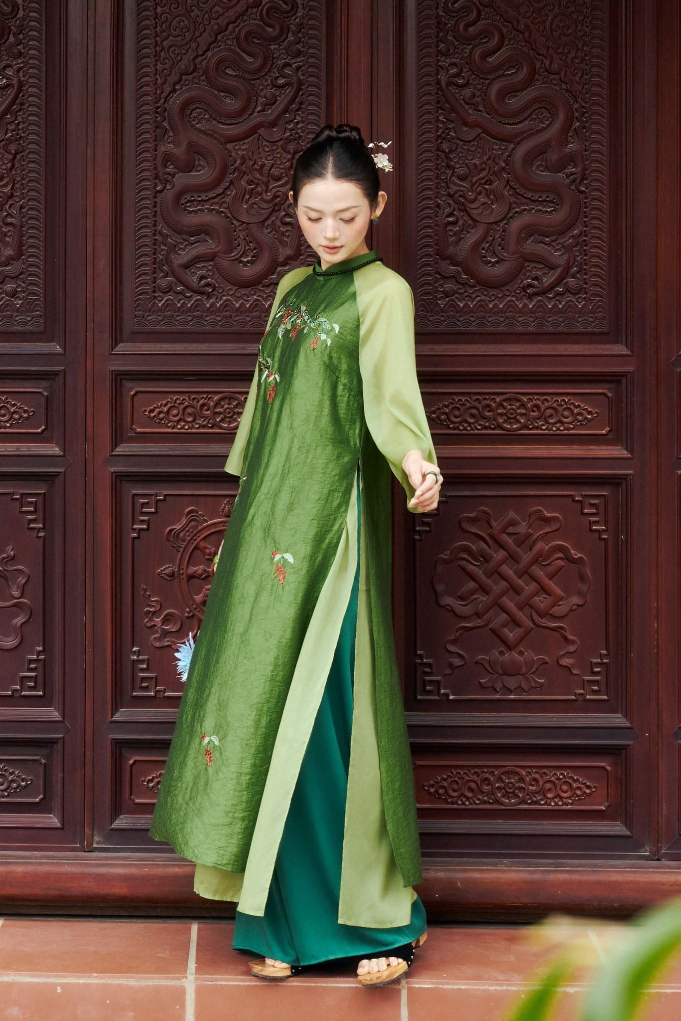 BDQ52025 - Quần áo dài truyền thống vải lụa dáng suông ống rộng cạp liền thân sau pha chun - PANTIO