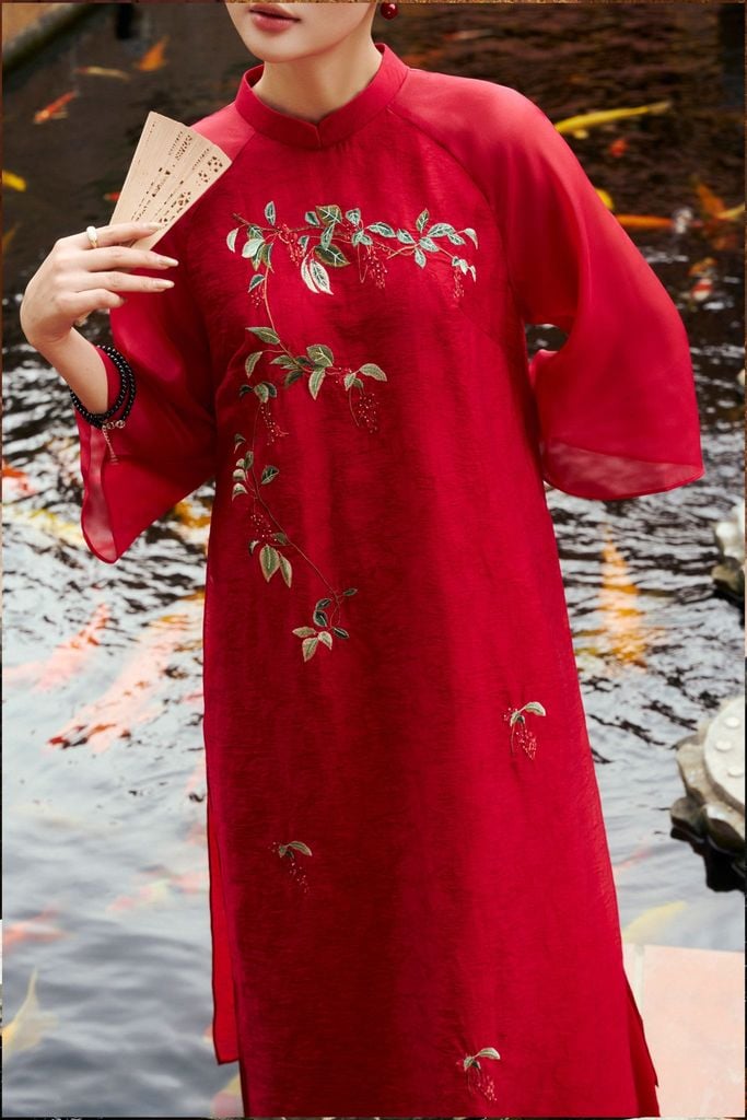 BDA50176 - Áo dài cách tân cao cấp vải tơ dáng suông hai tà cổ tàu thân áo thêu hoạ tiết khoá thân sau - PANTIO