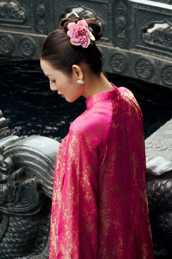 BDA50195 - Áo dài cách tân cao cấp vải gấm dáng suông cổ tàu phối nút thắt cách điệu khóa thân sau - PANTIO