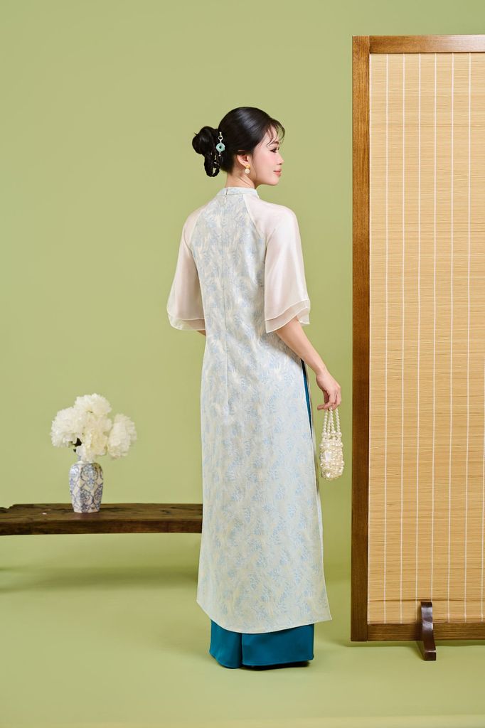 BDA50221 - Áo dài cách tân vải gấm dáng suông cổ tàu tay lửng khoá thân sau - JAN.