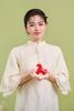 BDA50226 - Áo dài cách tân vải tơ dáng suông cổ tàu đính nơ tay lửng xoè khoá thân sau - JAN.