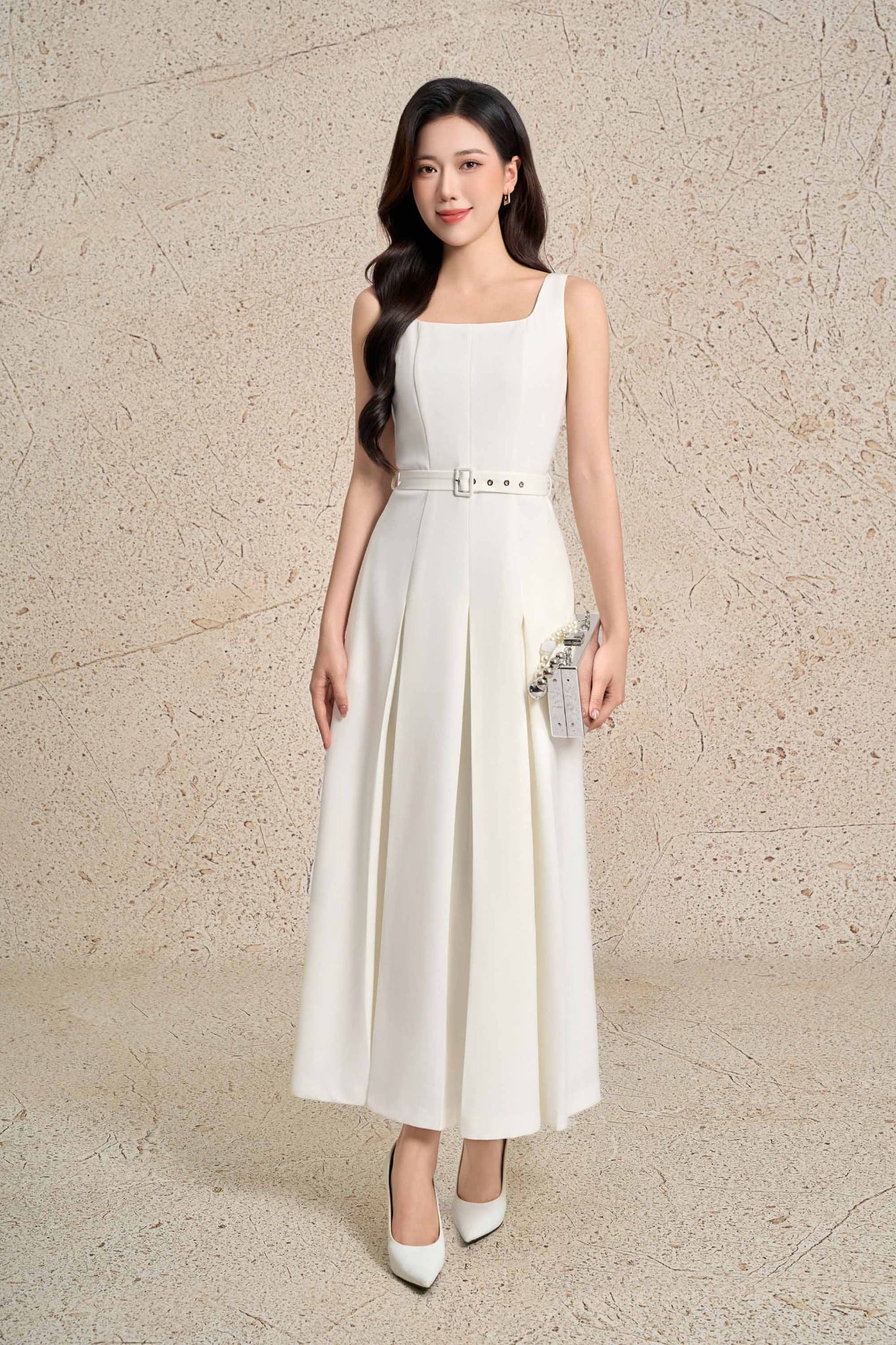 BDC73570 - Đầm công sở vải thô dáng xoè cổ vuông không tay ôm eo phối dây đai thân váy xếp ly bung tạo kiểu khoá thân sau - PANTIO