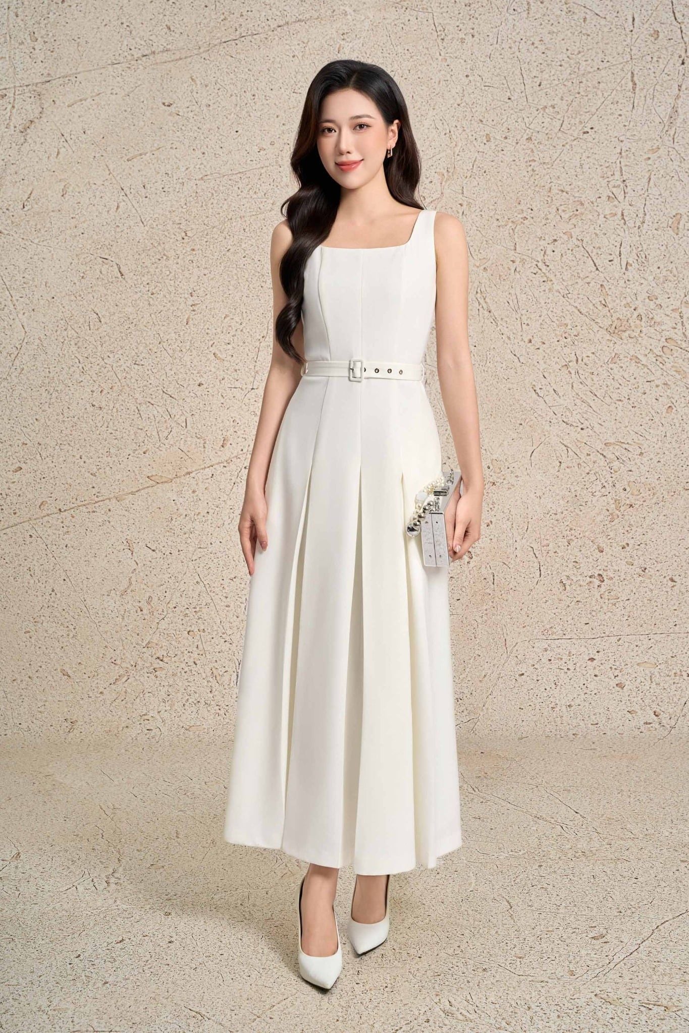 BDC73570 - Đầm công sở vải thô dáng xoè cổ vuông không tay ôm eo phối dây đai thân váy xếp ly bung tạo kiểu khoá thân sau - PANTIO