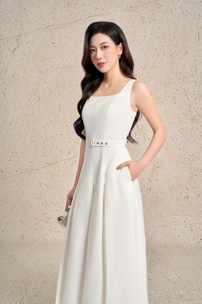 BDC73570 - Đầm công sở vải thô dáng xoè cổ vuông không tay ôm eo phối dây đai thân váy xếp ly bung tạo kiểu khoá thân sau - PANTIO