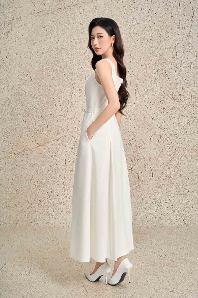 BDC73570 - Đầm công sở vải thô dáng xoè cổ vuông không tay ôm eo phối dây đai thân váy xếp ly bung tạo kiểu khoá thân sau - PANTIO