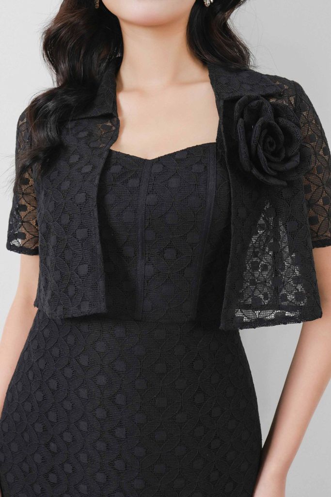 BAS13379 - Áo khoác vải ren lưới dáng croptop có cổ tay cộc kèm hoa cài tạo kiểu - PANTIO